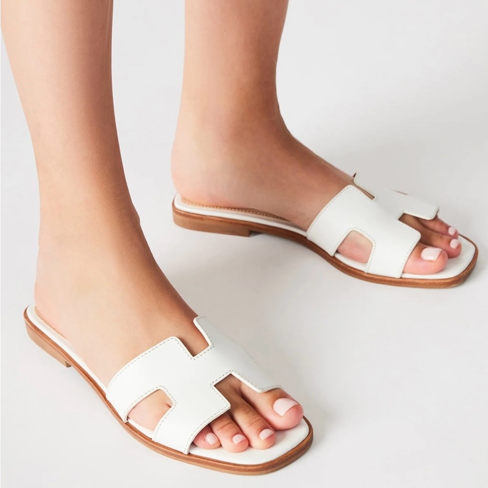 NWT STEVE MADDEN HADYN WHITE LEATHER SANDALS